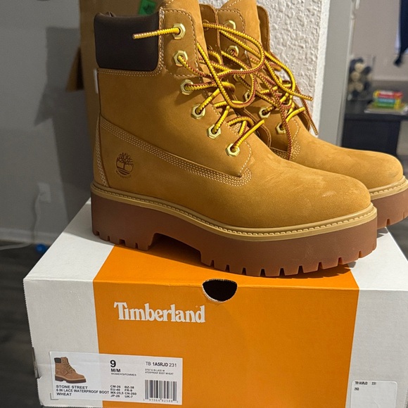 Timberland Wheat Nubuck Boots - Picture 1 of 4